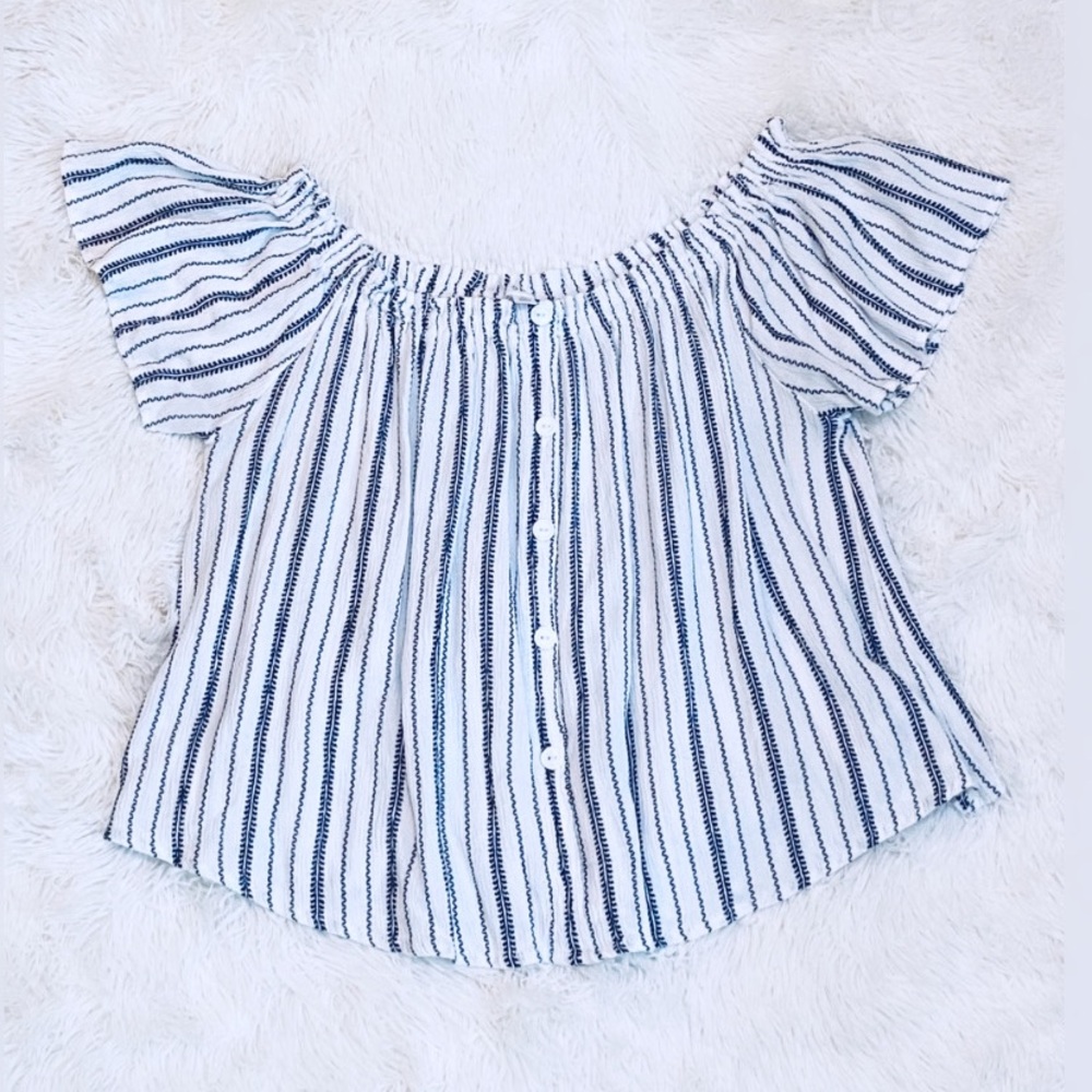 DAILY SPECIAL off the shoulder blouse